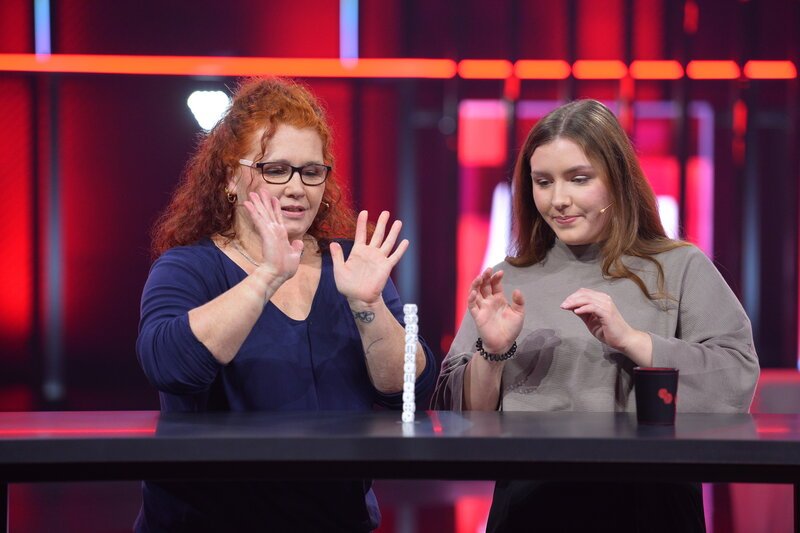 Elke (l.); Shanice (r.) – Bild: ProSieben /​ Julia Feldhagen