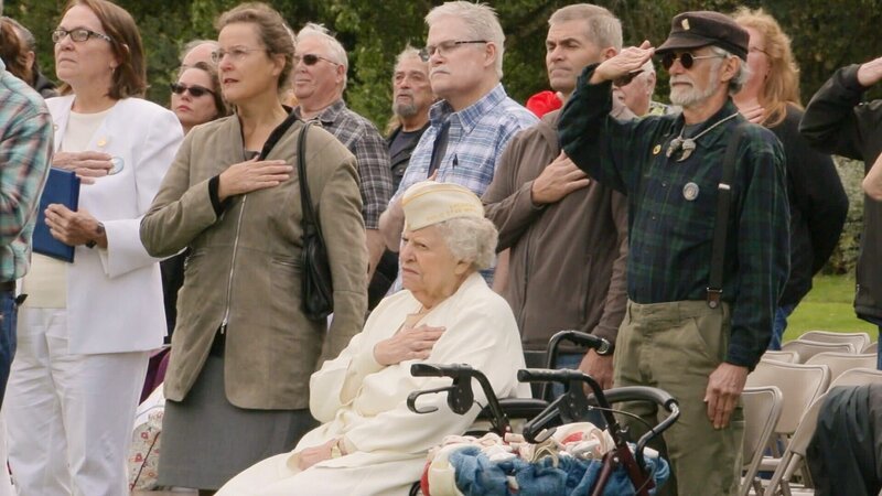 Der Vietnamkrieg bringt neues Leid in das Leben der Andrássys. Die jüngere Tochter Elisabeth lebt mit ihren beiden Kindern in der Nähe der Eltern. Sohn und Enkel Roy geht zur Armee und fällt mit gerade einmal 18 Jahren in Vietnam. – Bild: ORF/​Stål Television/​PBS