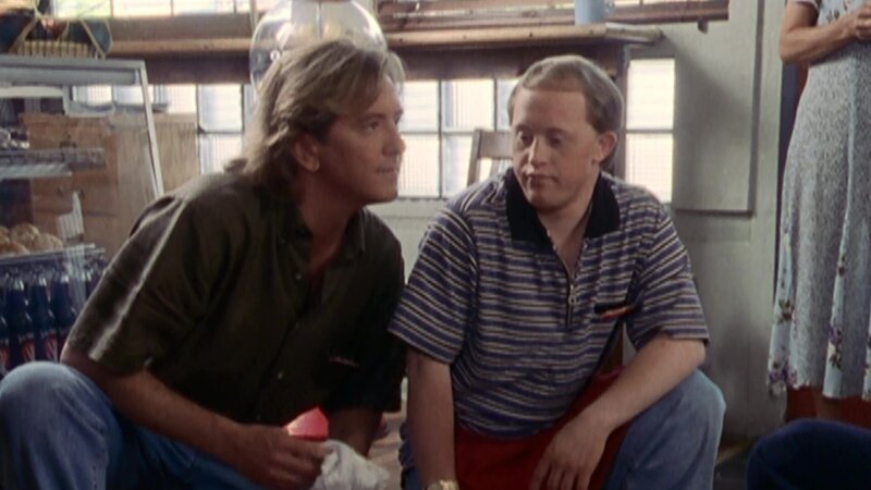 Andrew (John Dye) und Taylor (Chris Burke), v.l. Verwendung nur in Verbindung mit Programmpromotion und Programmpresse. Jede andere Nutzung ist streng untersagt. – Bild: CBS Studios International