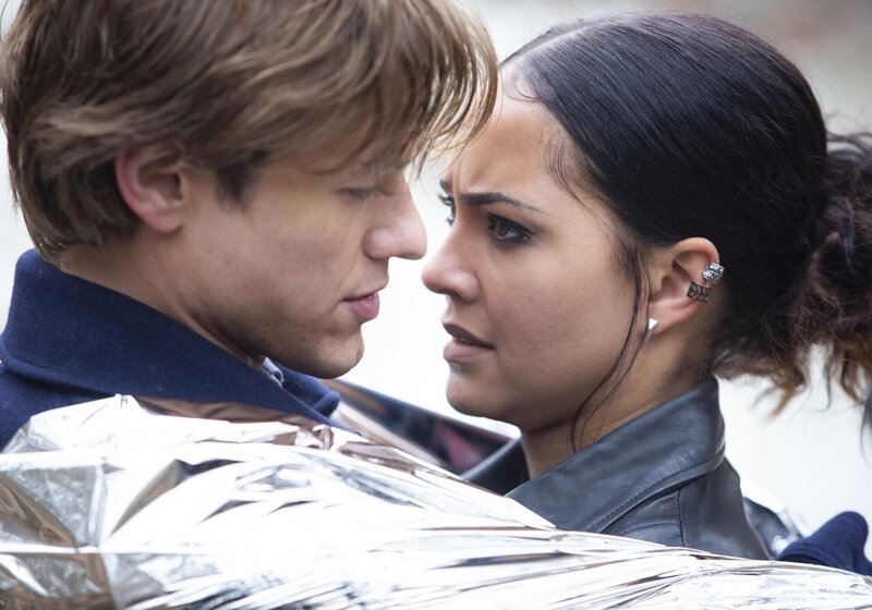 Angus MacGyver (Lucas Till, l.), Riley Davis (Tristin Mays, r.) – Bild: CBS Broadcasting, Inc.
