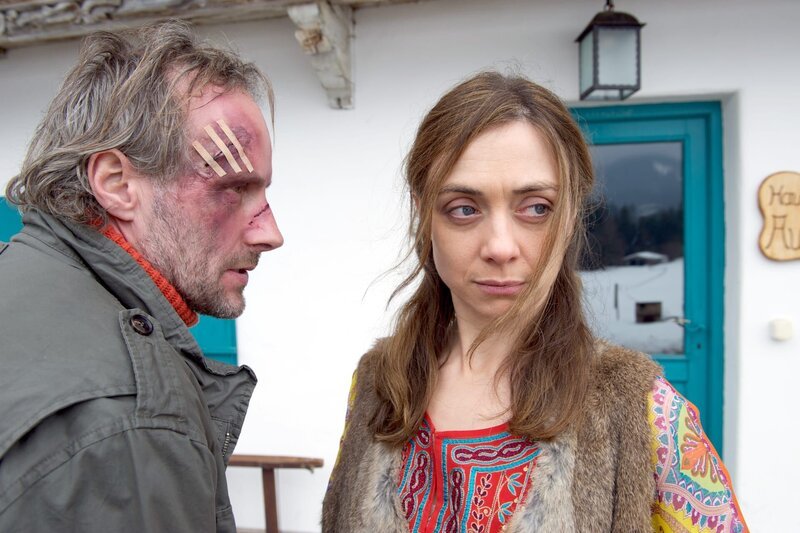 Wolfram Koch (Felix Nordegg), Julia Richter (Maja Nordegg). – Bild: ORF 1