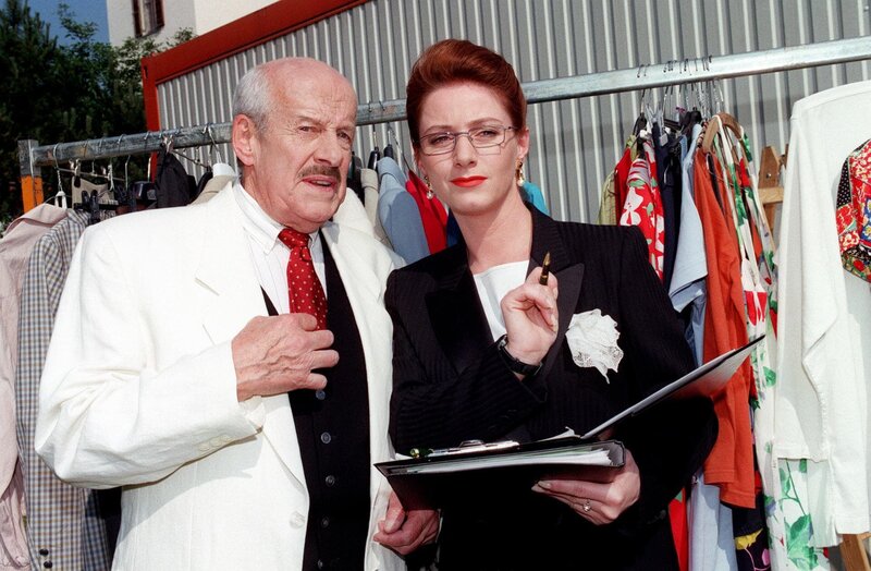 L-R: Janno Halm (Wolfgang Spier), Britta Spiegel (Gabriele Benesch). – Bild: ORF