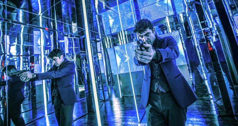 Santino D’Antonio (Riccardo Scamarcio) – Bild: ORF 1