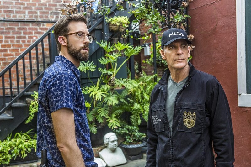 L-R: Sebastian Lund (Rob Kerkovich) und Dwayne Pride (Scott Bakula) – Bild: 2017 CBS Broadcasting, Inc. All Rights Reserved