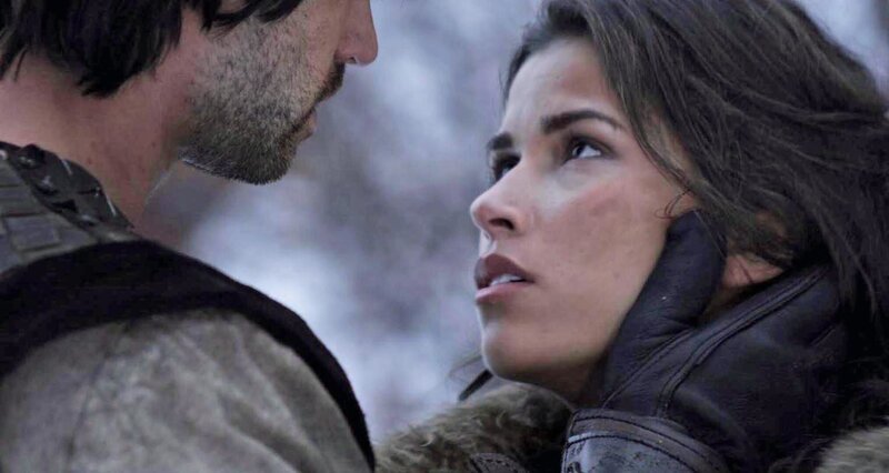 Ahabs Adoptivtocher Rachel (Sofia Pernas) und Ishmael (Corey Sevier). – Bild: Splendid Ahabs Adoptivtocher Rachel (Sofia Pernas) und Ishmael (Corey Sevier). – Bild: Splendid