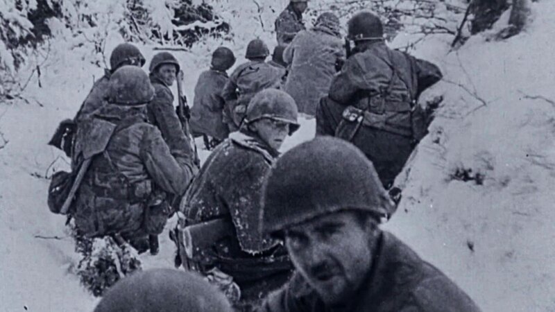 Insgesamt wurden im Zweiten Weltkrieg über 60 Millionen Menschen getötet. Die meisten Opfer gab es in der Sowjetunion, wo 27 Millionen Menschen ums Leben kamen. Mehr als sechs Millionen Juden wurden von den Deutschen ermordet. – Bild: ORF/​RMC Production/​KWANZA