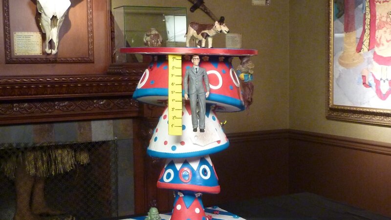 Ripley’s Cake in museum. – Bild: Discovery Communications Inc