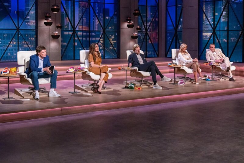 Die Löwen (v.l.) Carsten Maschmeyer, Judith Williams, Tillman Schulz, Dagmar Wöhrl und Ralf Dümmel. – Bild: RTL /​ Bernd-Michael Maurer