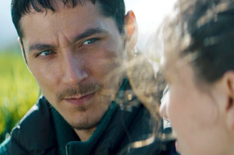 Schweigend steht der Wald – Bild: POISON/​Sebastian Reiter