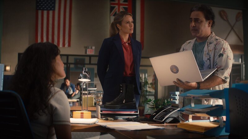 Kate Whistler (Tori Anderson, m.), Ernie Malik (Jason Antoon, r.) – Bild: CBS Broadcasting Inc. All Rights Reserved./​HIGHEST QUALITY SCREENGRAB AVAILABLE