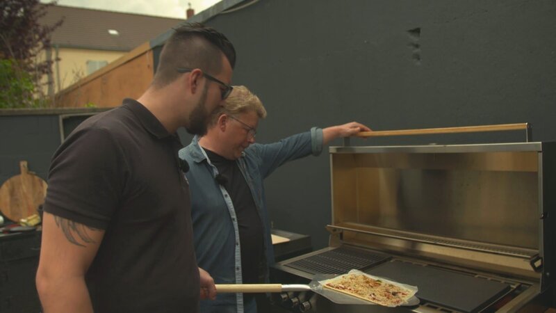 Profis bei der Arbeit. – Bild: Die Verwendung des Materials der Mediengruppe RTL ist nur zur redaktionellen Berichterstattung im Zusammenhang mit der Sendung u Foto: TVNOW /​ BluePrint Media