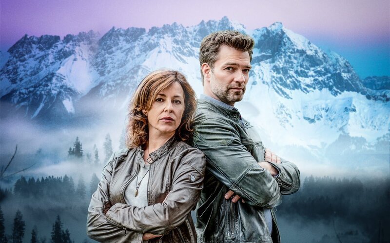 Julia Cencig (Nina Pokorny), Jakob Seeböck (Lukas Roither). – Bild: Stefanie Leo /​ ORF /​ Gebhardt Productions