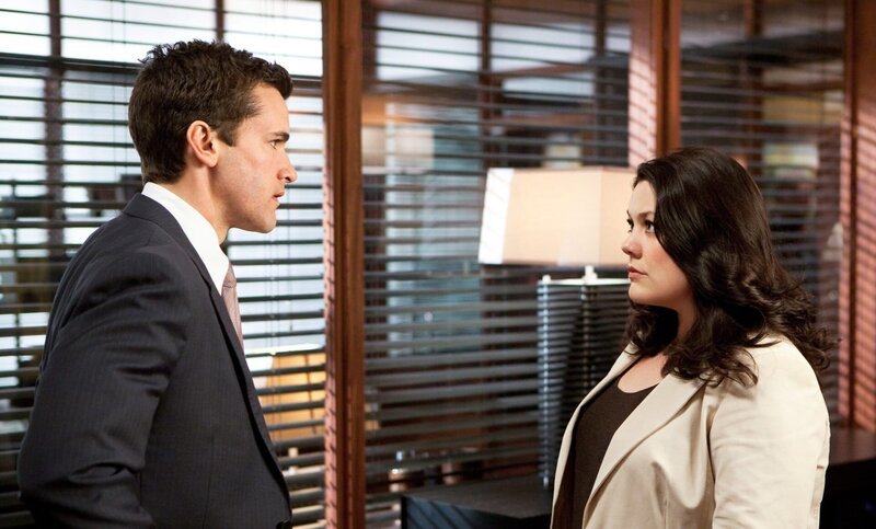 Jackson Hurst (Grayson Kent), Brooke Elliott (Jane Bingum). – Bild: ORF 1