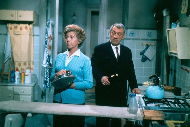 L-R: Käthe Scholz (Inge Meysel), Kurt Scholz (Joseph Offenbach) – Bild: NDR/​Holtz