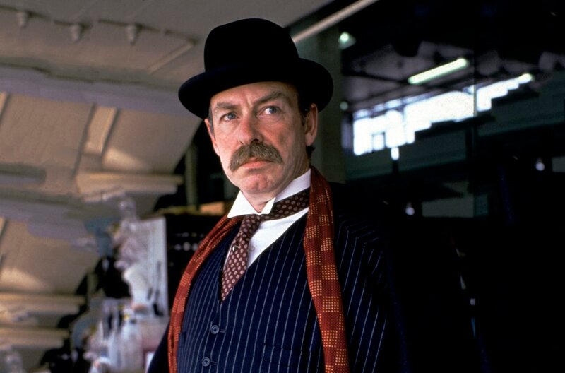 Sir Reuben Astwell (Denis Lill) – Bild: WDR/​ITV plc/​Granada International