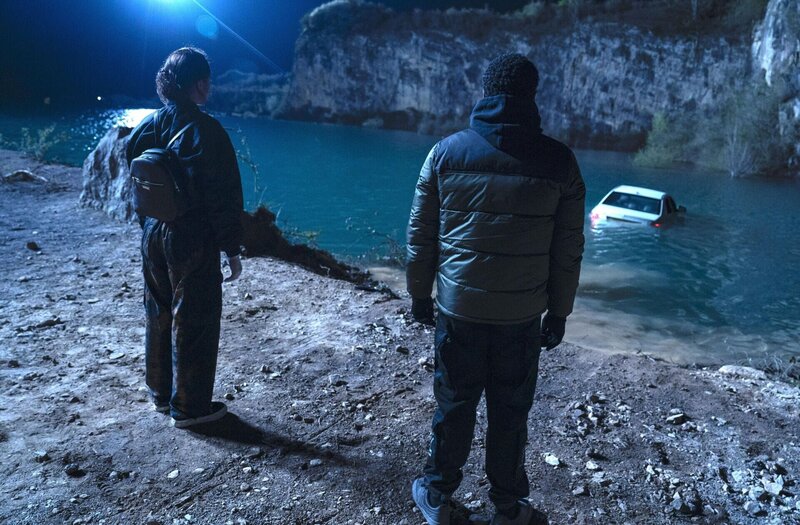 Rani Rekowski (Rhianne Barreto, l.); Ben Eastfield (Gamba Cole, r.) – Bild: Big Talk Productions 2023 /​ Alistair Heap