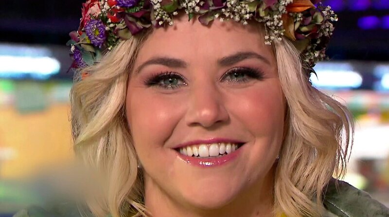 Diese Hits machen jeden Sommer unvergesslich: „Mambo No. 5“, „Atemlos durch die Nacht“, „Cordula Grün“ oder „Wir sind alle über 40“. Doch welcher Sommerhit ist der Beliebteste? Sommerfeeling und Spannung pur. – Beatrice Egli. – Bild: rbb