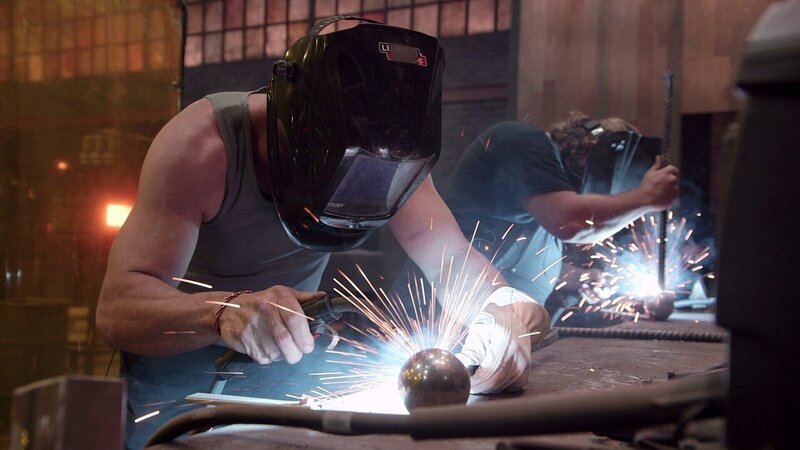 Forged in Fire Wettkampf der Schmiede Staffel5 EP Die Hellebarde – Bild: A&E Television Networks Lizenzbild frei