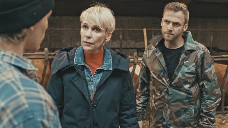 Alexandra Rietz (l.); Philipp Stehler (r.) – Bild: SAT.1