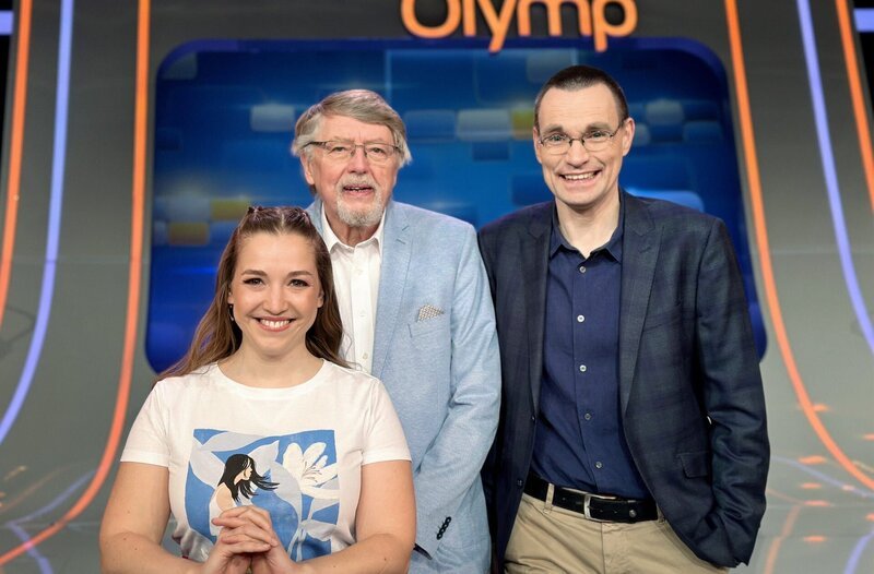Quizduell-Olymp: Marie-Louise Fick (l.), Prof. Eckhard Freise (M.) und Thorsten Zirkel (r.) – Bild: ARD/​ITV Studios