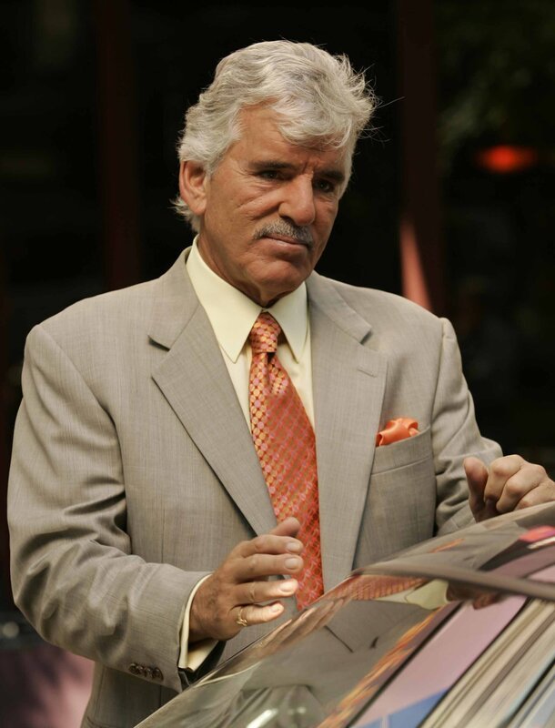 Joe Fontana (Dennis Farina) – Bild: Will Hart NBC Universal