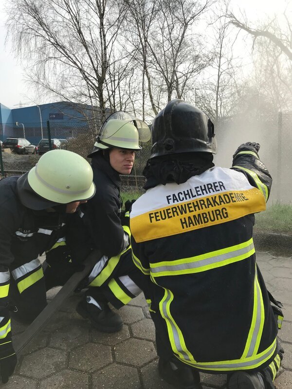 Eignungstest für Lebensretter – Bild: SPIEGEL TV Eignungstest für Lebensretter – Bild: SPIEGEL TV