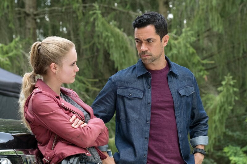 Kick Lanigan (Leven Rambin), Bishop (Danny Pino) – Bild: RTL /​ Universal Television International