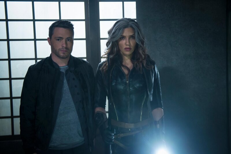 Roy Harper (Colton Haynes) und Dinah Drake (Juliana Harkavy) – Bild: RTL /​ Warner Bros. Entertainment