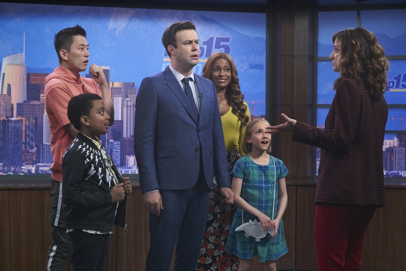 (v.l.n.r.) Miggy Park (Jake Choi, oben); Rory Banks (Devin Trey Campbell, unten); Will Cooper (Taran Killam); Poppy Banks (Kimrie Lewis); Sophie Cooper (Marlow Barkley); Tracy Freeze (Jama Williamson) – Bild: American Broadcasting Companies (v.l.n.r.) Miggy Park (Jake Choi, oben); Rory Banks (Devin Trey Campbell, unten); Will Cooper (Taran Killam); Poppy Banks (Kimrie Lewis); Sophie Cooper (Marlow Barkley); Tracy Freeze (Jama Williamson) – Bild: American Broadcasting Companies