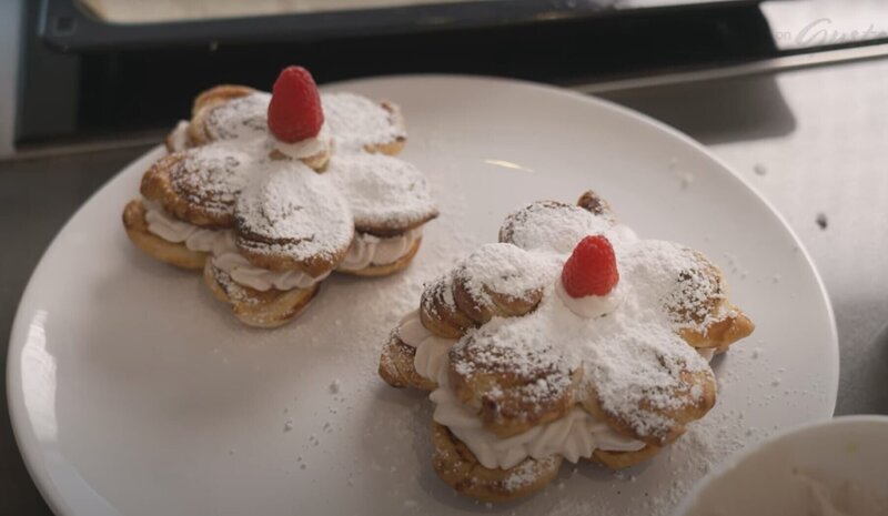 Zimtschnecken in Blumenform – Bild: tv.gusto