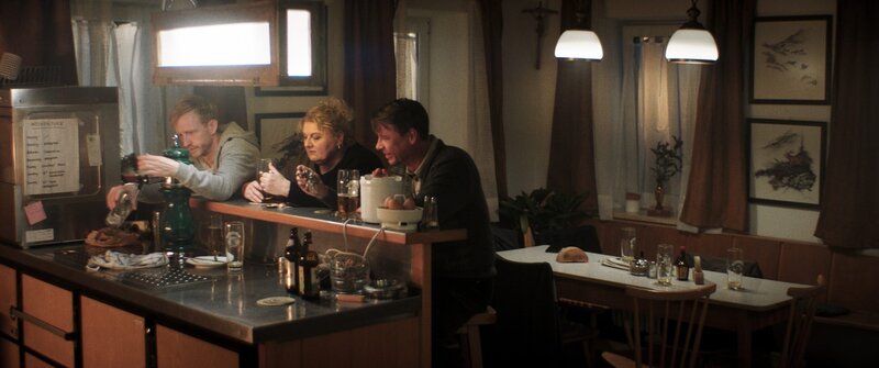 Wer gräbt den Bestatter ein? – Bild: AlpenrepublikSchmidbauer-Film