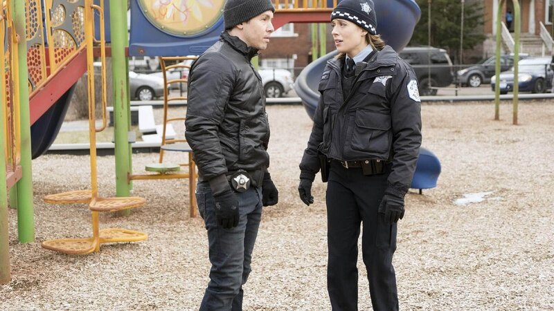 Antonio Dawson (Jon Seda), Kim Burgess (Marina Squerciati) – Bild: RTL /​ NBC Universal
