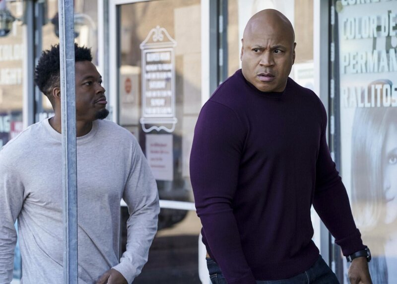 Devin Rountree (Caleb Castille, l.); Sam Hanna (LL Cool J, r.) – Bild: CBS Broadcasting, Inc. /​ Michael Yarish