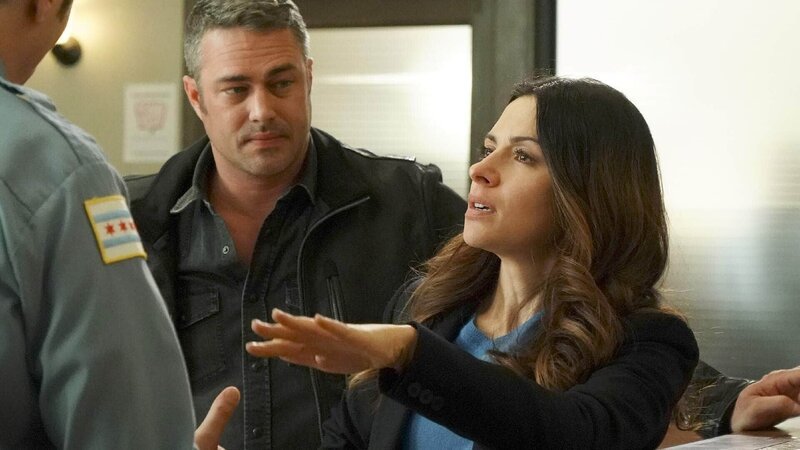 Kelly Severide und Renee Royce. – Bild: RTL /​ NBC Universal