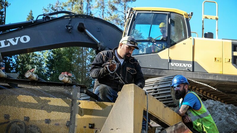 L-R: Juan Ibarra and Fred Lewis – Bild: 2021 DISCOVERY DEUTSCHLAND