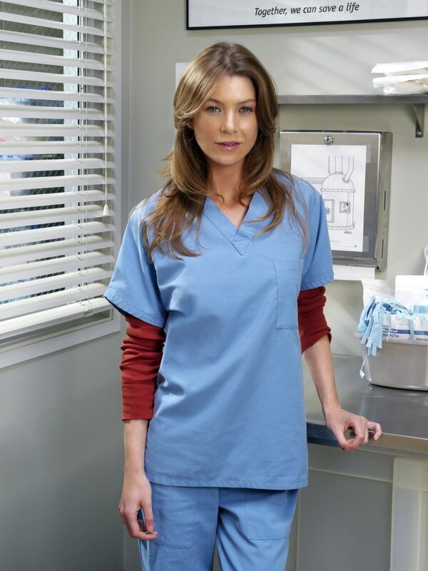 (2. Staffel) – Dr. Meredith Grey (Ellen Pompeo) versucht Privatleben und Job unter einen Hut zu bringen, doch das ist gar nicht so einfach … – Bild: 2005 ABC, INC. All rights reserved. NO ARCHIVING, NO RESALE. /​ Frank Ockenfels Lizenzbild frei