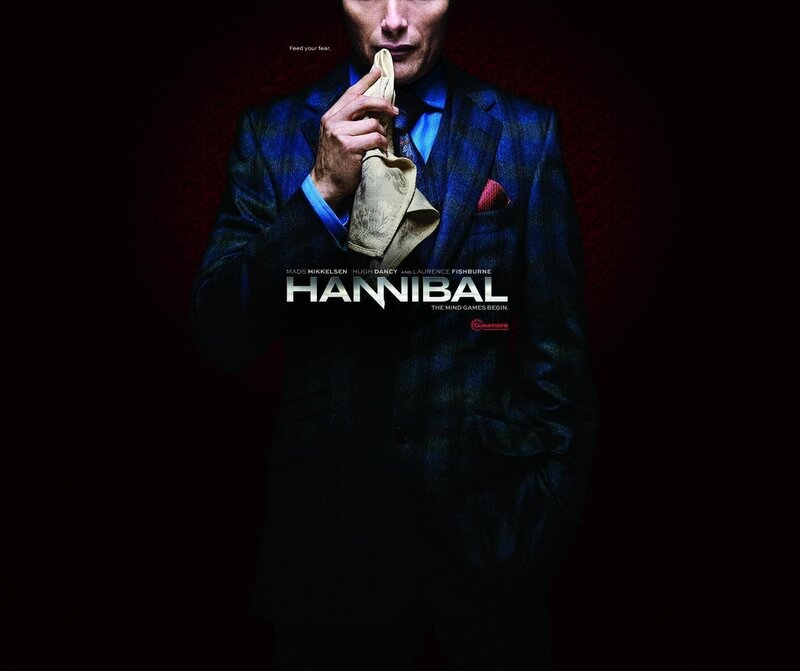 Der kultivierte und auf Höflichkeit besonders viel wert legende Dr. Lecter (Mads Mikkelsen) ist ein beliebter Gastgeber in der High Society von Baltimore, nicht zuletzt wegen der Köstlichkeiten, die er selbst zubereitet … – Bild: NBC Universal Media, LLC /​ Robert Trachtenberg