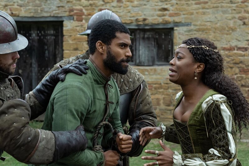 Oviedo (Aaron Cobham, l.); Lina de Cardonnes (Stephanie Levi-John, r.) – Bild: TSP Productions LTD