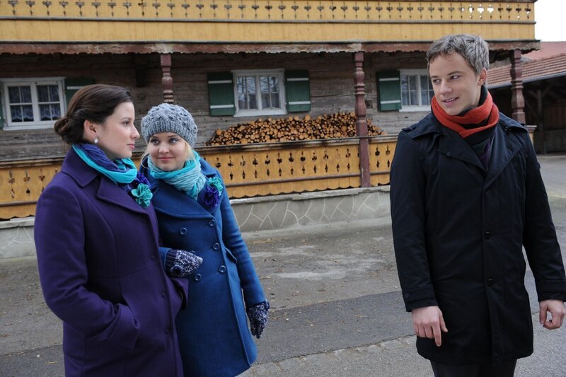 (v.l.n.r.) Kira (Mareike Lindenmeyer); Mandy (Lara Mandoki); Martin (David Paryla) – Bild: ARD