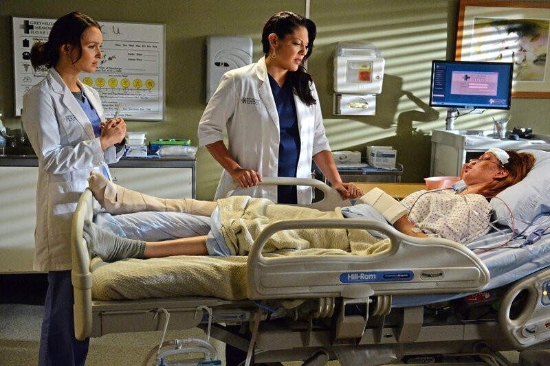 Kate Beckett(Stana Katic, l), Richard Castle(Nathan Fillion, r) – Bild: PLURIMEDIA (ABC /​ Eric McCandless)