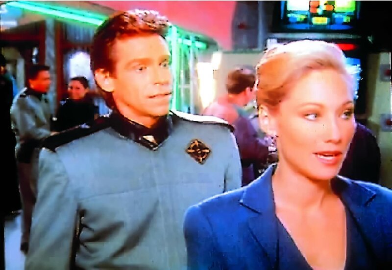 l-r: Zack Allan (Jeff Conaway), Julie Musante (Shari Shattuck) – Bild: Tele 5