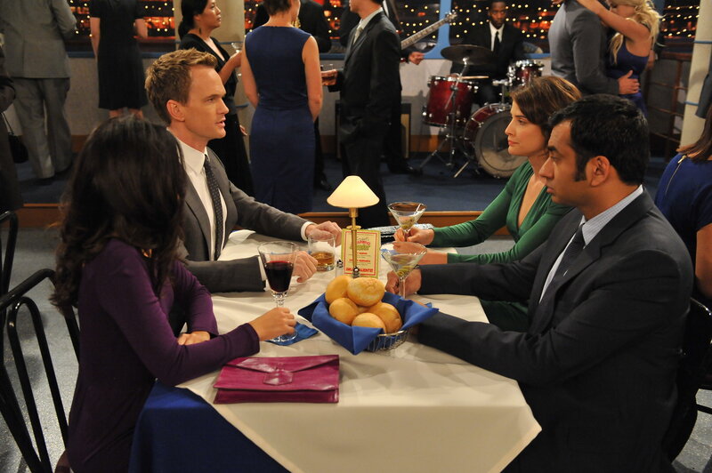 Barney und Robin befinden sich in einer unbequemen Situation. – Bild: 20th Century Fox International Television