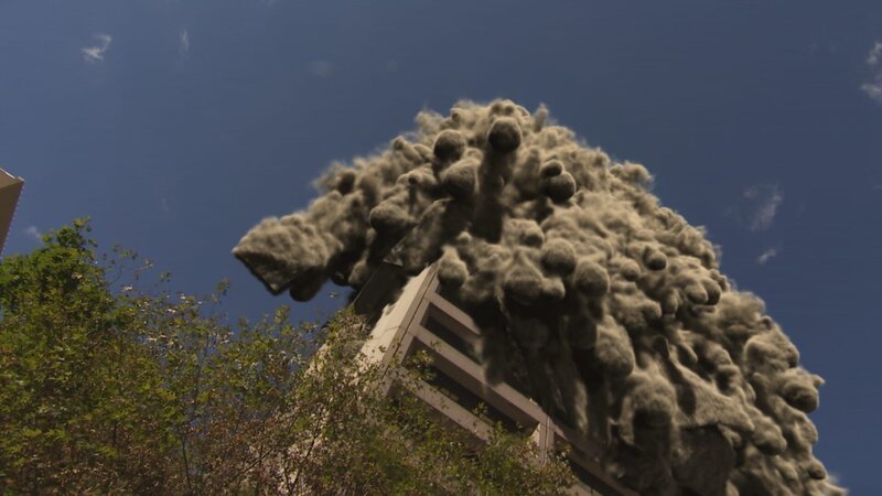 CGI STILLS: Building crumbling and crashing down because of an earth quake. – Bild: NGT /​ National Geographic Channels