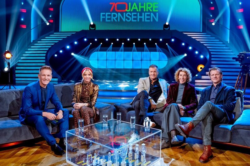 Andi Knoll, Fanny Stapf, Armin Assinger, Adele Neuhauser, Gerry Seidl. – Bild: ORF/​Roman Zach-Kiesling