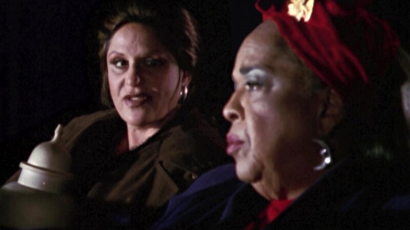 Doris (Lainie Kazan), Tess (Della Reese) (v.l.) Verwendung nur in Verbindung mit Programmpromotion und Programmpresse. Jede andere Nutzun ist streng verboten. – Bild: CBS Studios International ALL RIGHTS RESERVED
