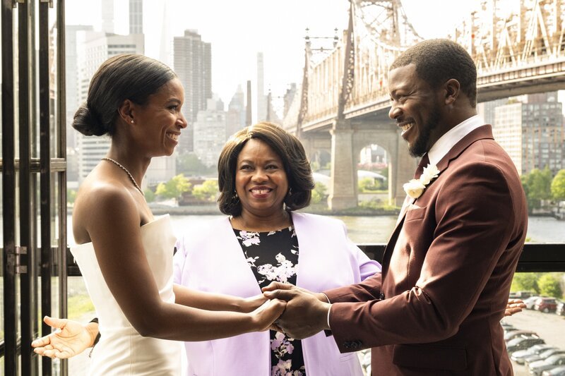 Pictured (L-R): Caroline Harris as Cora Love, Adrienne D. Williams as Esther, and Edwin Hodge as Special Agent Ray Cannon. – Bild: CBS
