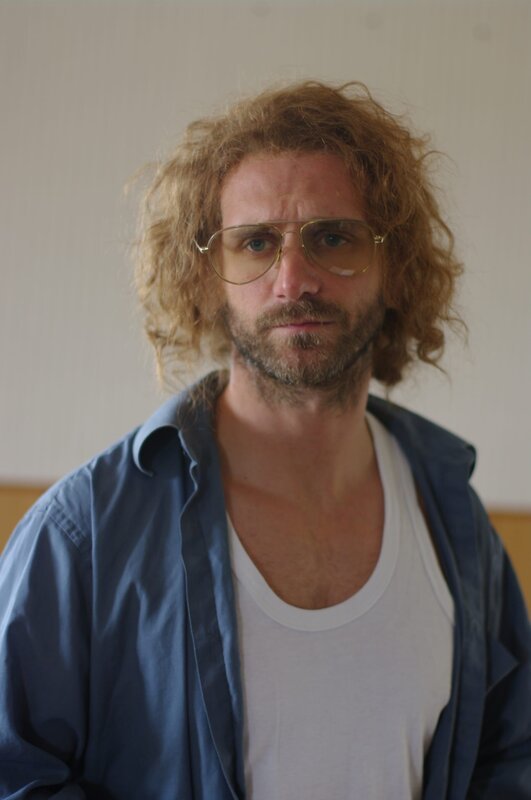 Der selbsternannte Prophet David Koresh war der Anführer der Davidianer in Waco. (Reenactment) – Bild: Darlow Smithson Productions Ltd