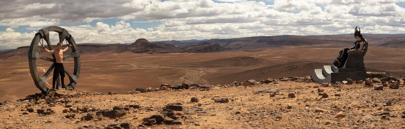 Josha Stradowski (Rand al’Thor) – Bild: Amazon Content Services LLC and Sony Pictures Television Inc.