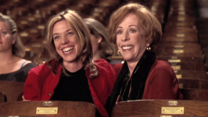 Allison Bennett (Carrie Hamilton), Lillian Bennett (Carol Burnett) (v.l.) – Bild: CBS Studios International