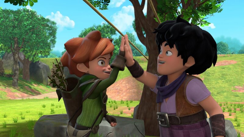 Little John (re.) und Robin (li.) freuen sich, dass ihr Plan aufgegangen ist. – Bild: ZDF